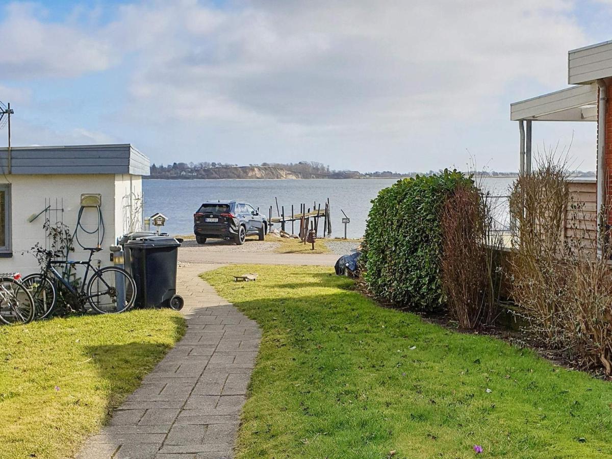 2 Person Holiday Home In Gr Sten Gråsten Екстериор снимка